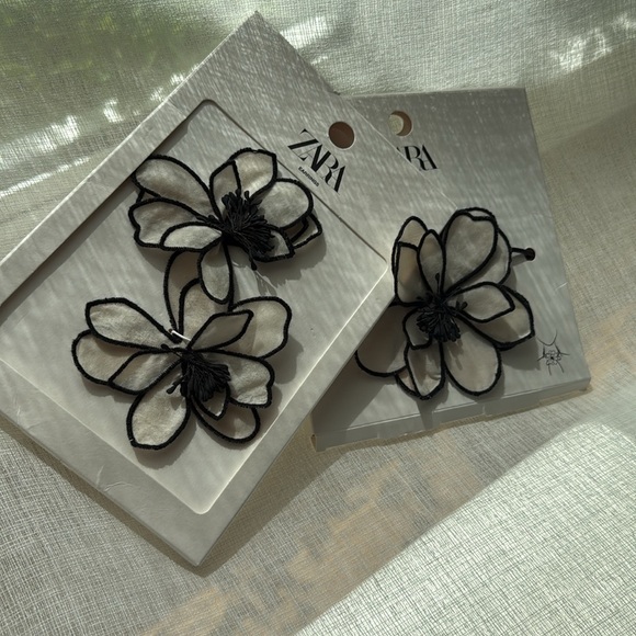 Zara Flower Fabric Earrings And Chocker Necklace‎ Set - Picture 8 of 17